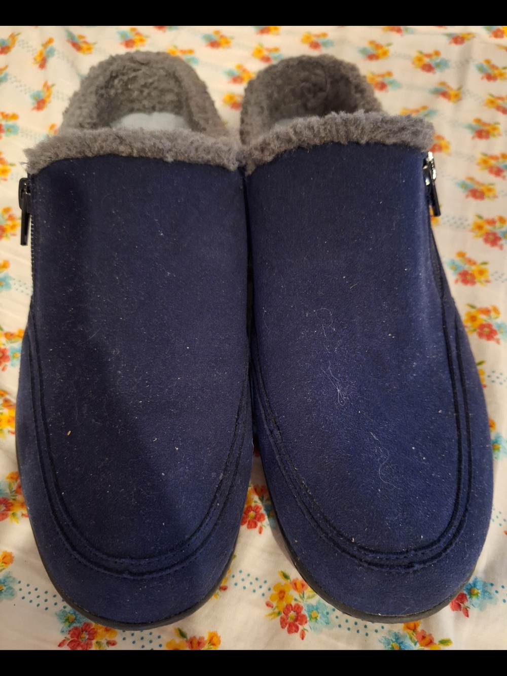 NWOT Easy Spirit Navy Blue Suede-Look Fleece Lined Mules